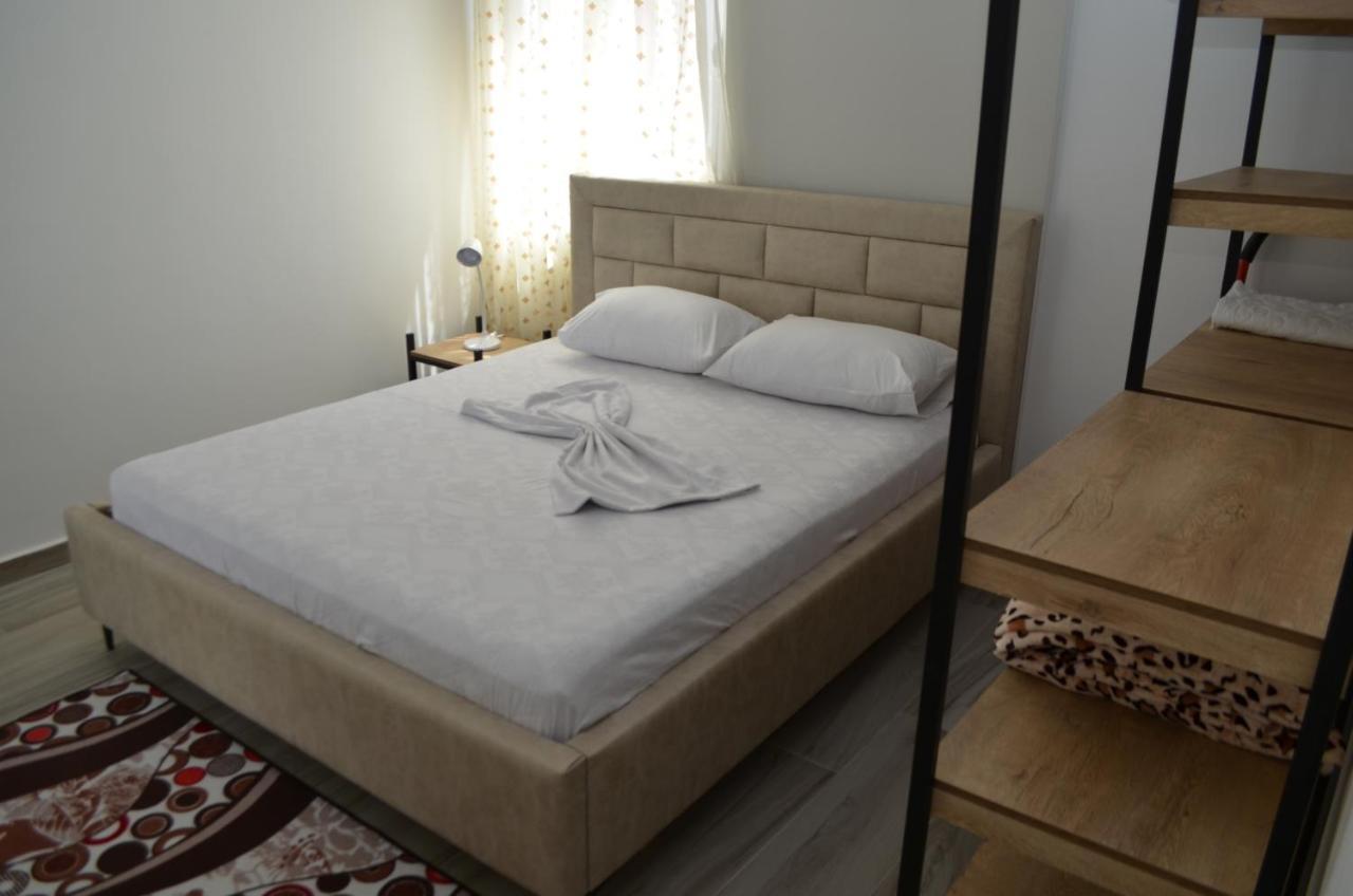 Akil Apartments Sarandë Exterior foto